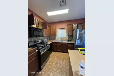 7806 S Hidden Places Loop, Tucson, AZ 85756 - Photo 5