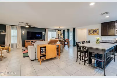 6697 S Villanova Avenue, Tucson, AZ 85756 - Photo 5