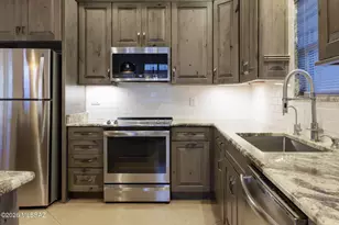 466 E Codd St, Tucson, AZ 85701 - Photo 15