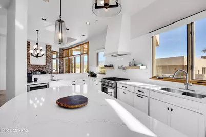 1083 W Vistoso Highlands Drive, Oro Valley, AZ 85755 - Photo 7