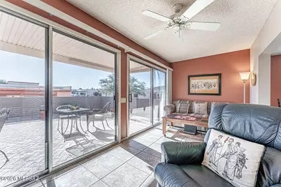 1117 W Camino Sagasta, Green Valley, AZ 85622 - Photo 7