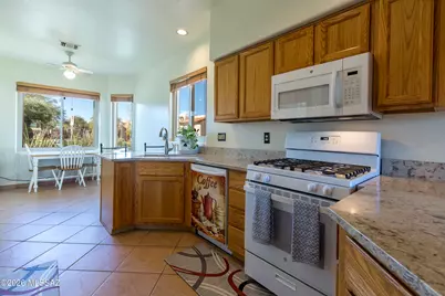 1556 E Painted Colt Loop, Tucson, AZ 85719 - Photo 7