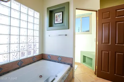 1556 E Painted Colt Loop, Tucson, AZ 85719 - Photo 21