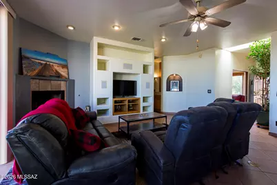 1556 E Painted Colt Loop, Tucson, AZ 85719 - Photo 11