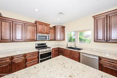 3560 E Silver Buckle Place, Tucson, AZ 85739 - Photo 19