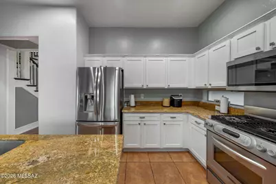 8286 N Amber Burst Drive, Tucson, AZ 85743 - Photo 11