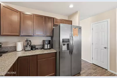 3304 W Athenee Court, Tucson, AZ 85746 - Photo 9