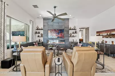 1438 E Golden Rock Way, Green Valley, AZ 85614 - Photo 9