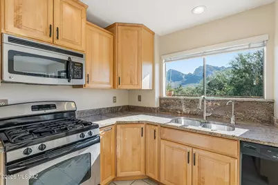 551 W Summer Rain Drive, Tucson, AZ 85737 - Photo 9