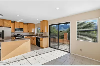 551 W Summer Rain Drive, Tucson, AZ 85737 - Photo 11