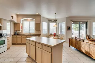 11401 N Wheeler Ct, Oro Valley, AZ 85737 - Photo 13