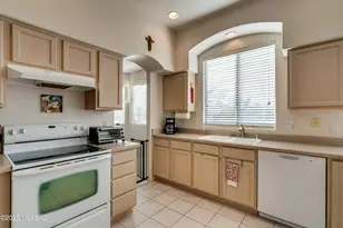 11401 N Wheeler Ct, Oro Valley, AZ 85737 - Photo 11