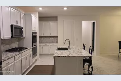 8703 E Stone Meadow Circle, Tucson, AZ 85730 - Photo 9