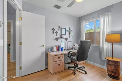 9819 N Canyon Shadows Place, Tucson, AZ 85737 - Photo 17