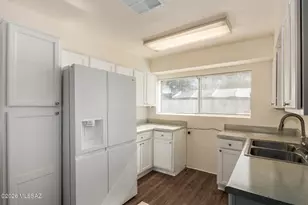 1304 N Catalina Ave, Tucson, AZ 85712 - Photo 13