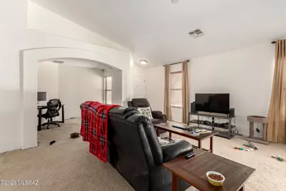 642 W Calle Tolmo, Sahuarita, AZ 85629 - Photo 9