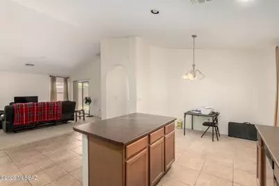 642 W Calle Tolmo, Sahuarita, AZ 85629 - Photo 11