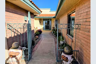 4723 S Prairie Hills Drive, Green Valley, AZ 85622 - Photo 3