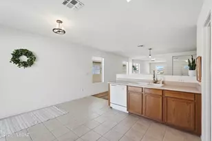 9933 E Rocky Wash Dr, Tucson, AZ 85748 - Photo 15