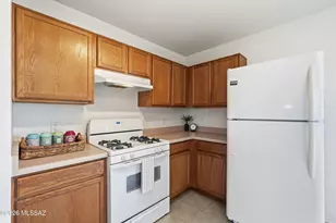 9933 E Rocky Wash Dr, Tucson, AZ 85748 - Photo 11