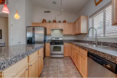 60594 E Blackcrest Loop, Tucson, AZ 85739 - Photo 15