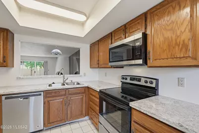 7754 E Hawthorne Street, Tucson, AZ 85710 - Photo 9