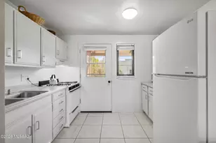 261 S Paseo Tierra, Green Valley, AZ 85614 - Photo 7