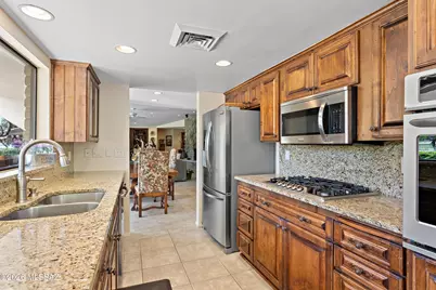 425 W Rapa Place, Tucson, AZ 85737 - Photo 13