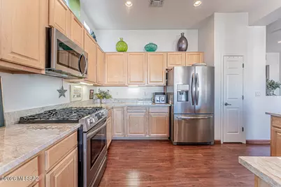 976 W Tenniel Drive, Green Valley, AZ 85614 - Photo 15