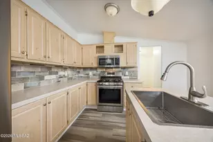 8033 S Farmcreek Dr, Tucson, AZ 85756 - Photo 3