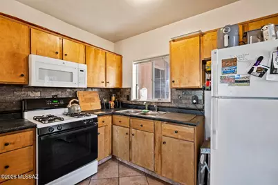 253 W Kentucky Street, Tucson, AZ 85714 - Photo 5