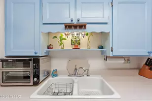 260 N Camino del Vate, Green Valley, AZ 85614 - Photo 11