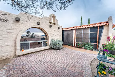 942 W Calle Del Regalo, Green Valley, AZ 85614 - Photo 3