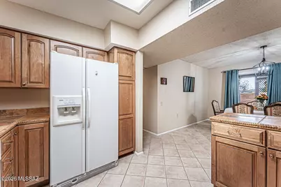 942 W Calle Del Regalo, Green Valley, AZ 85614 - Photo 11