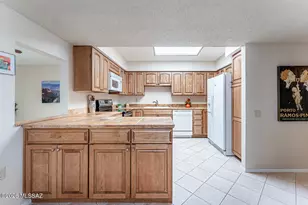 942 W Calle Del Regalo, Green Valley, AZ 85614 - Photo 13