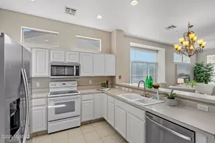 13853 N Lobelia Way, Oro Valley, AZ 85755 - Photo 17