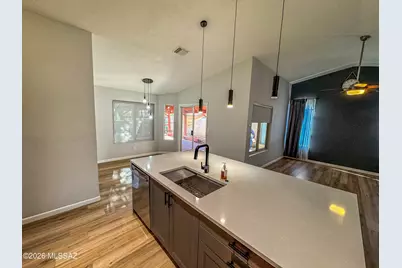 5067 W Nighthawk Way, Tucson, AZ 85742 - Photo 9