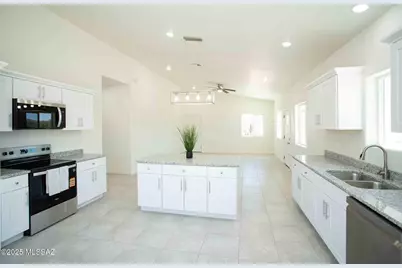 1821 Circulo Mexicali, Rio Rico, AZ 85648 - Photo 7