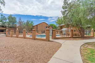 1698 W Park Wood Ln, Tucson, AZ 85746 - Photo 23