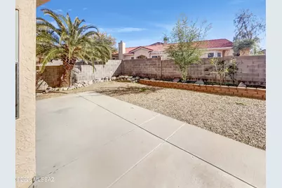 9500 N Albatross Drive, Tucson, AZ 85742 - Photo 11