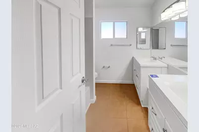 9500 N Albatross Drive, Tucson, AZ 85742 - Photo 17