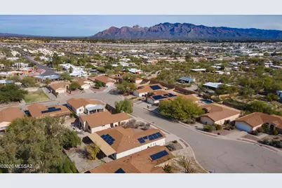 2319 W Horseshoe Place, Tucson, AZ 85745 - Photo 31