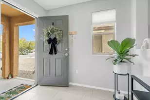 8770 E Stone Meadow Cir, Tucson, AZ 85730 - Photo 3