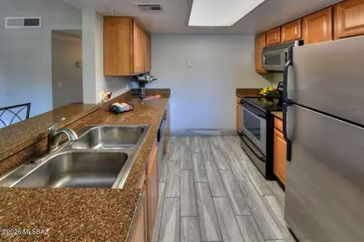 101 S Players Club Drive #APT 10203, Tucson, AZ 85745 - Photo 5