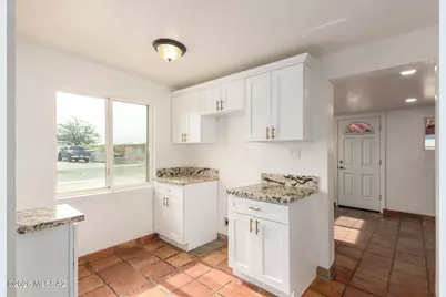 4571 E 32nd Street, Tucson, AZ 85711 - Photo 11