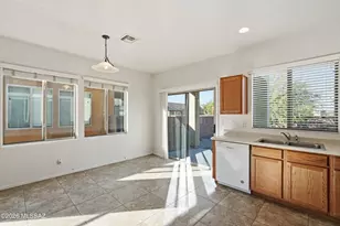 907 E Catkins Pl, Sahuarita, AZ 85629 - Photo 9