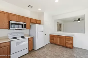 907 E Catkins Pl, Sahuarita, AZ 85629 - Photo 7