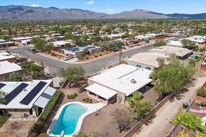 9422 E Barrudean Hills Street, Tucson, AZ 85710 - Photo 43