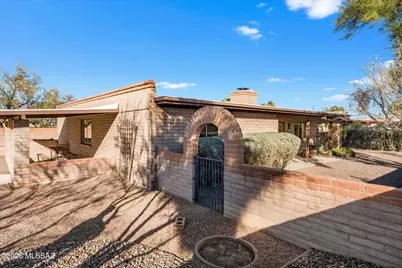 9422 E Barrudean Hills Street, Tucson, AZ 85710 - Photo 39