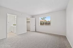 9422 E Barrudean Hills St, Tucson, AZ 85710 - Photo 33